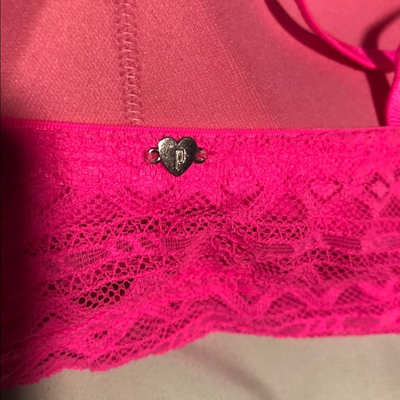VS lace bralette size L - Picture 2 of 5